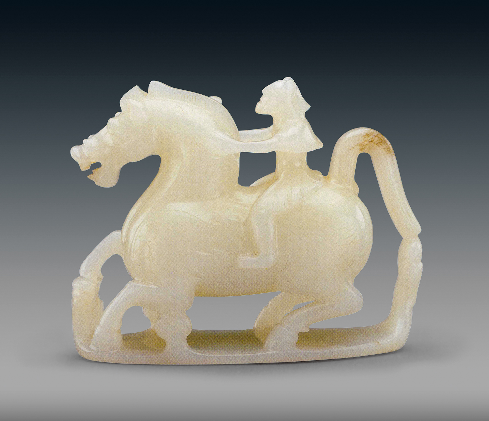 羽人骑天马玉雕,西汉,高6.7厘米,长8.