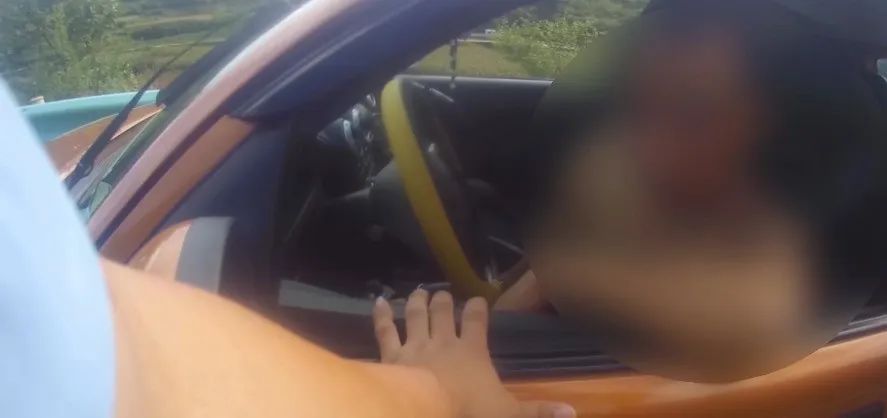 无大语！醉酒男子在驾驶室呼呼大睡，民警问其原因竟是……休闲区蓝鸢梦想 - Www.slyday.coM