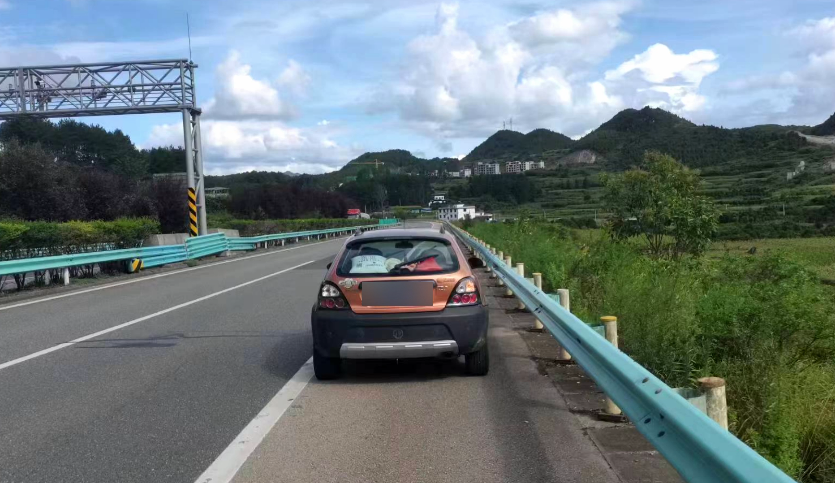 无大语！醉酒男子在驾驶室呼呼大睡，民警问其原因竟是……休闲区蓝鸢梦想 - Www.slyday.coM