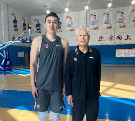 广州锁书豪,付豪祝福蒋导,北控锁威姆斯|蒋兴权|威姆斯|付豪_新浪新闻