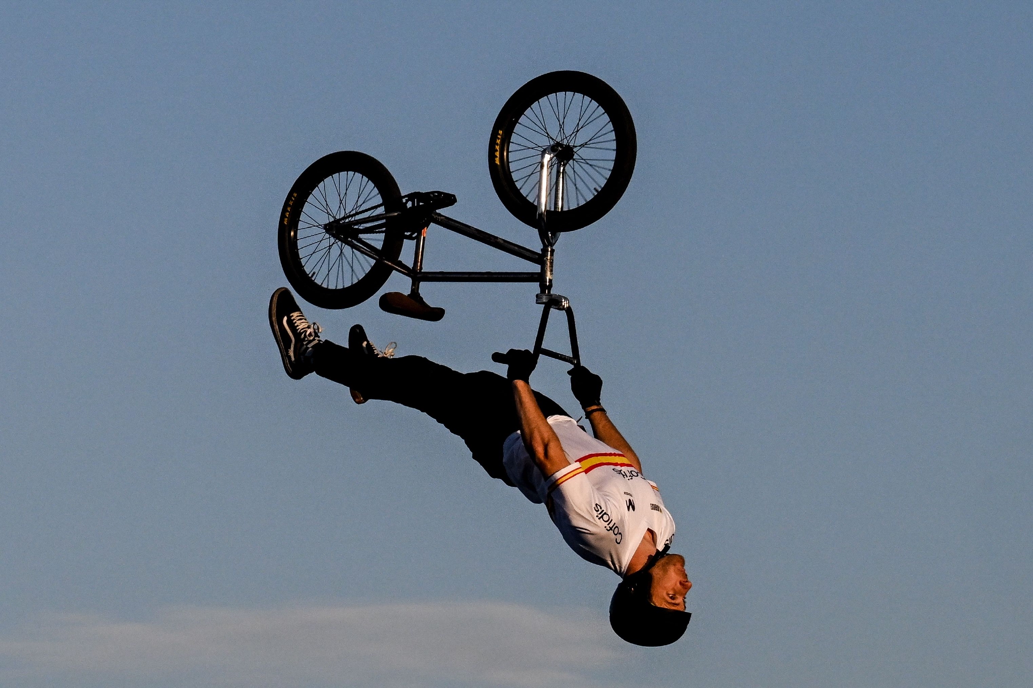 飞舞的小轮车|资格赛|小轮车|慕尼黑_新浪新闻