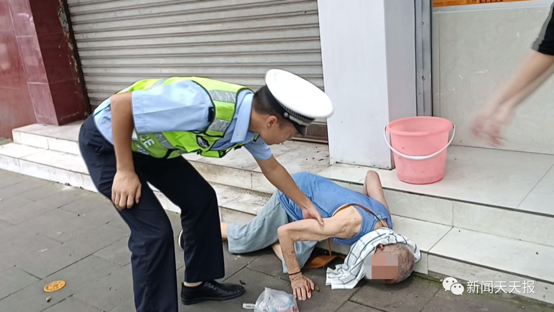 老人在街头晕倒，交警救助送医休闲区蓝鸢梦想 - Www.slyday.coM