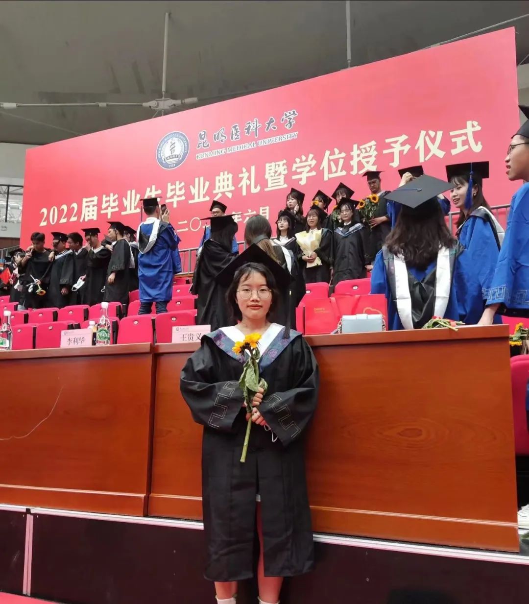 今年6月,余燕恰和霜晚秋从大学毕业,不约而同选择回到怒江.