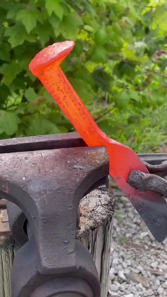 你是什么时候知道烧红的铁不能摸的