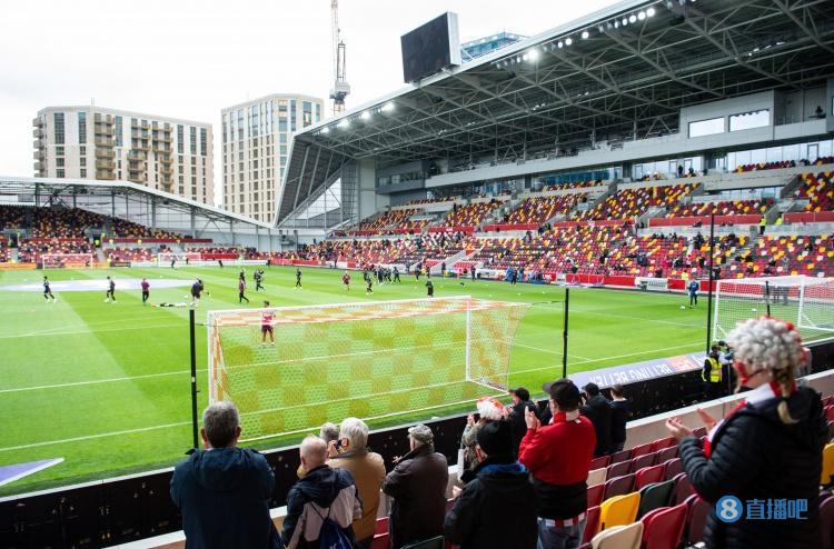 布伦特福德一年前的今天取得队史英超首胜，今天又4休闲区蓝鸢梦想 - Www.slyday.coM