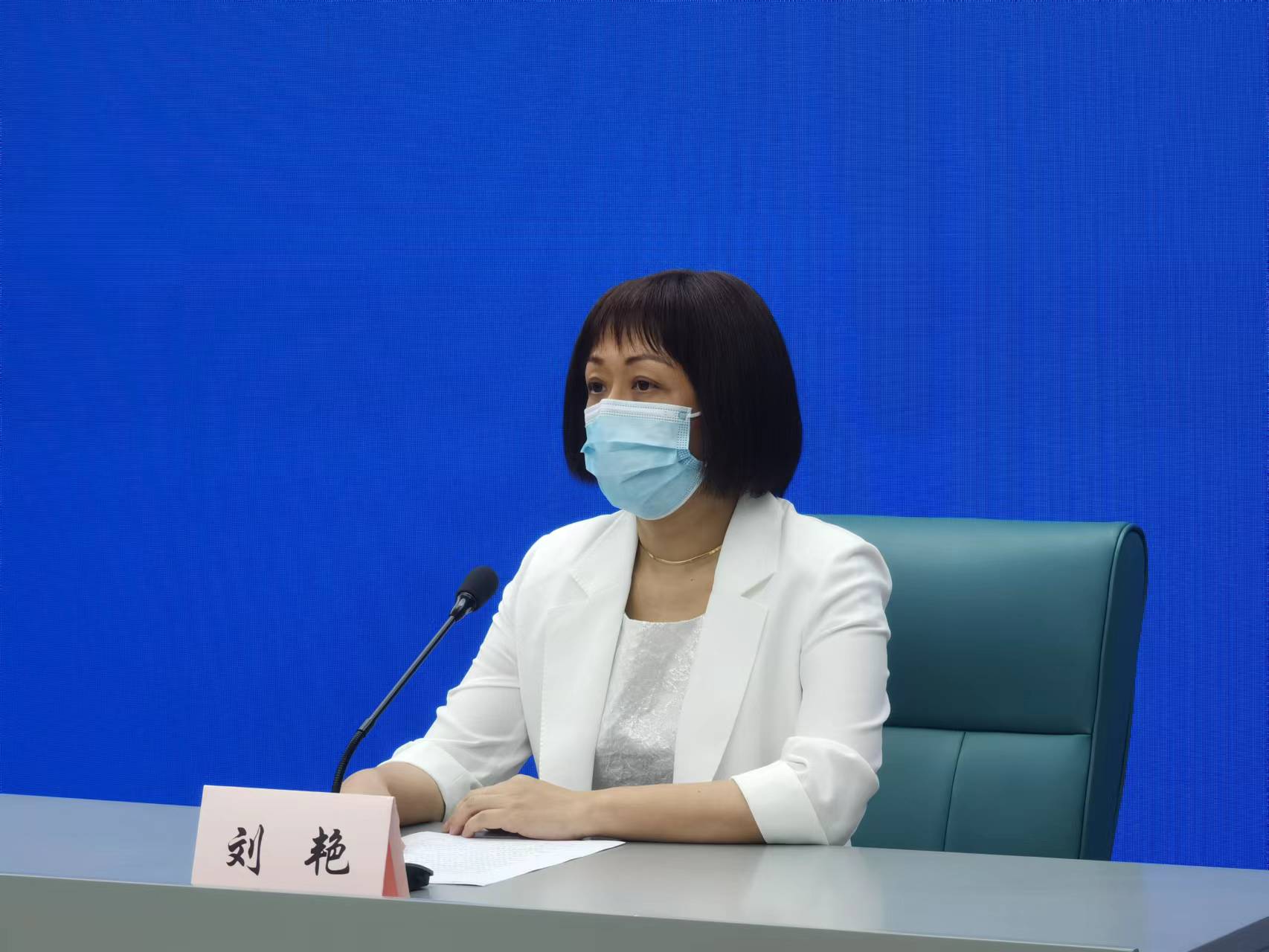 闵行:暑期休假市民陆续返沪,进一步加强属地人员排查和防疫管理丨疫情