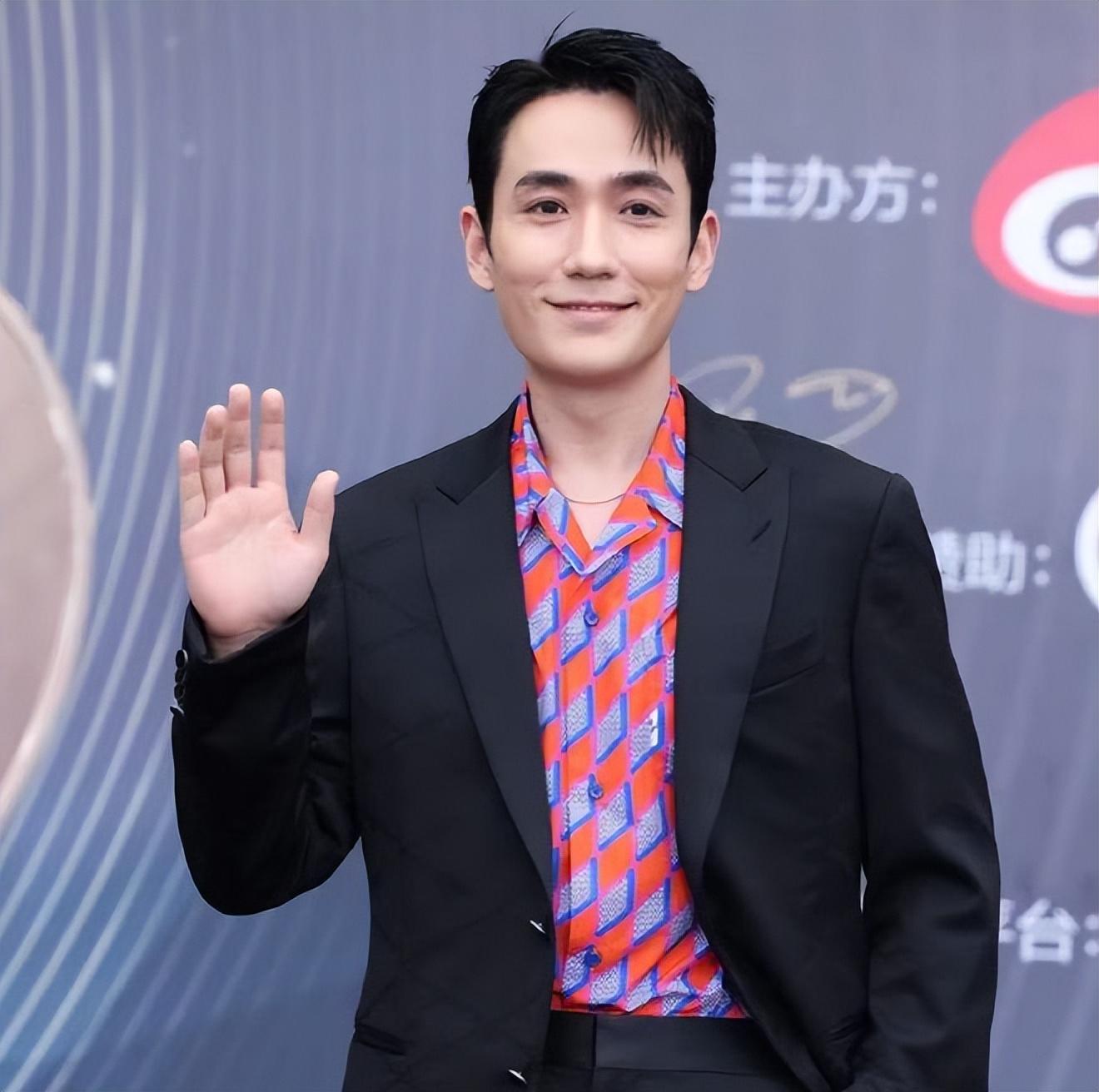 电影之夜红毯生图:刘亦菲高定裙发福,李冰冰状态佳,王一博帅气休闲区蓝鸢梦想 - Www.slyday.coM 电影之夜红毯生图:刘亦菲高定裙发福,李冰冰状态佳,王一博帅气休闲区蓝鸢梦想 - Www.slyday.coM