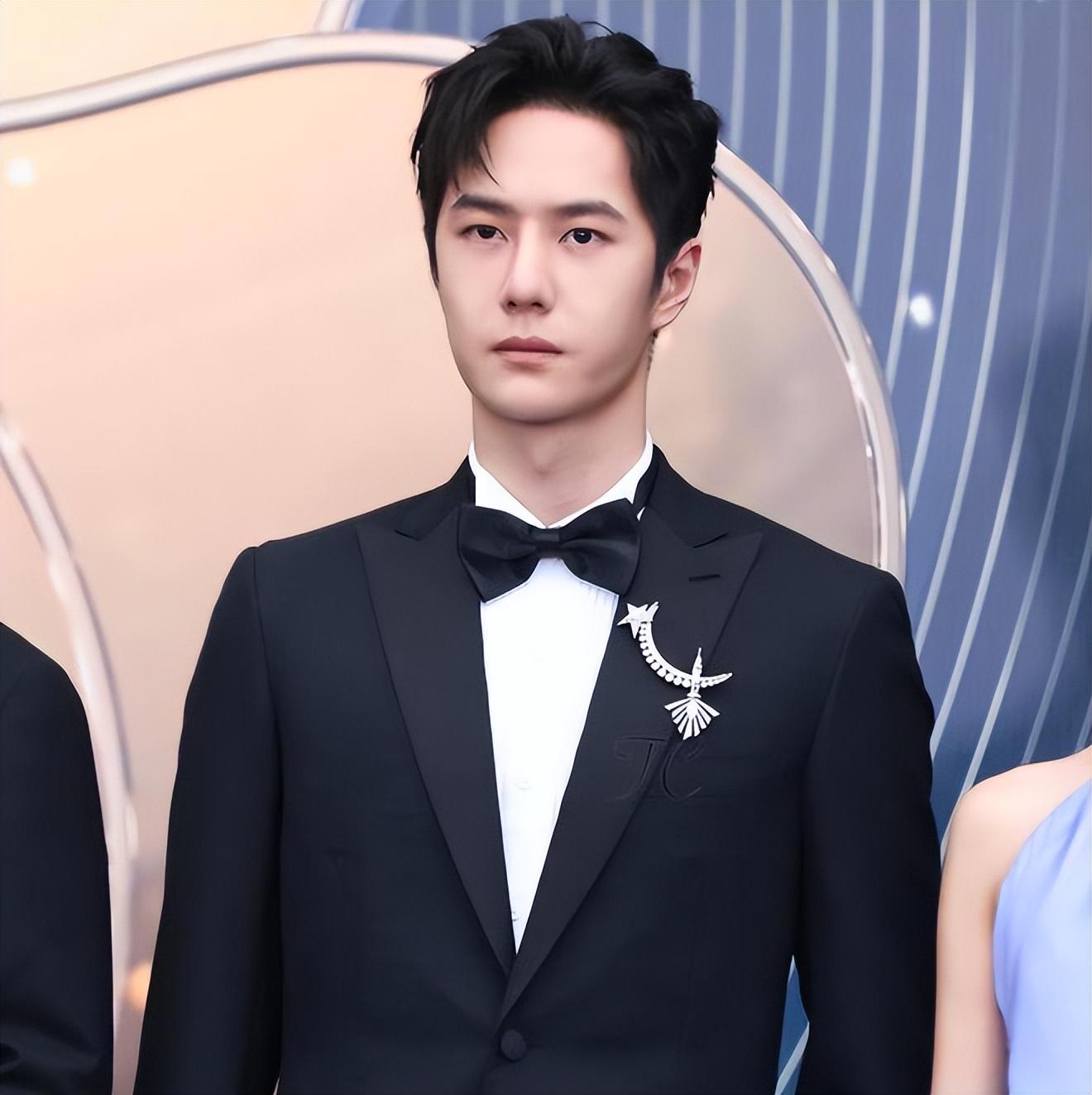 电影之夜红毯生图:刘亦菲高定裙发福,李冰冰状态佳,王一博帅气休闲区蓝鸢梦想 - Www.slyday.coM 电影之夜红毯生图:刘亦菲高定裙发福,李冰冰状态佳,王一博帅气休闲区蓝鸢梦想 - Www.slyday.coM