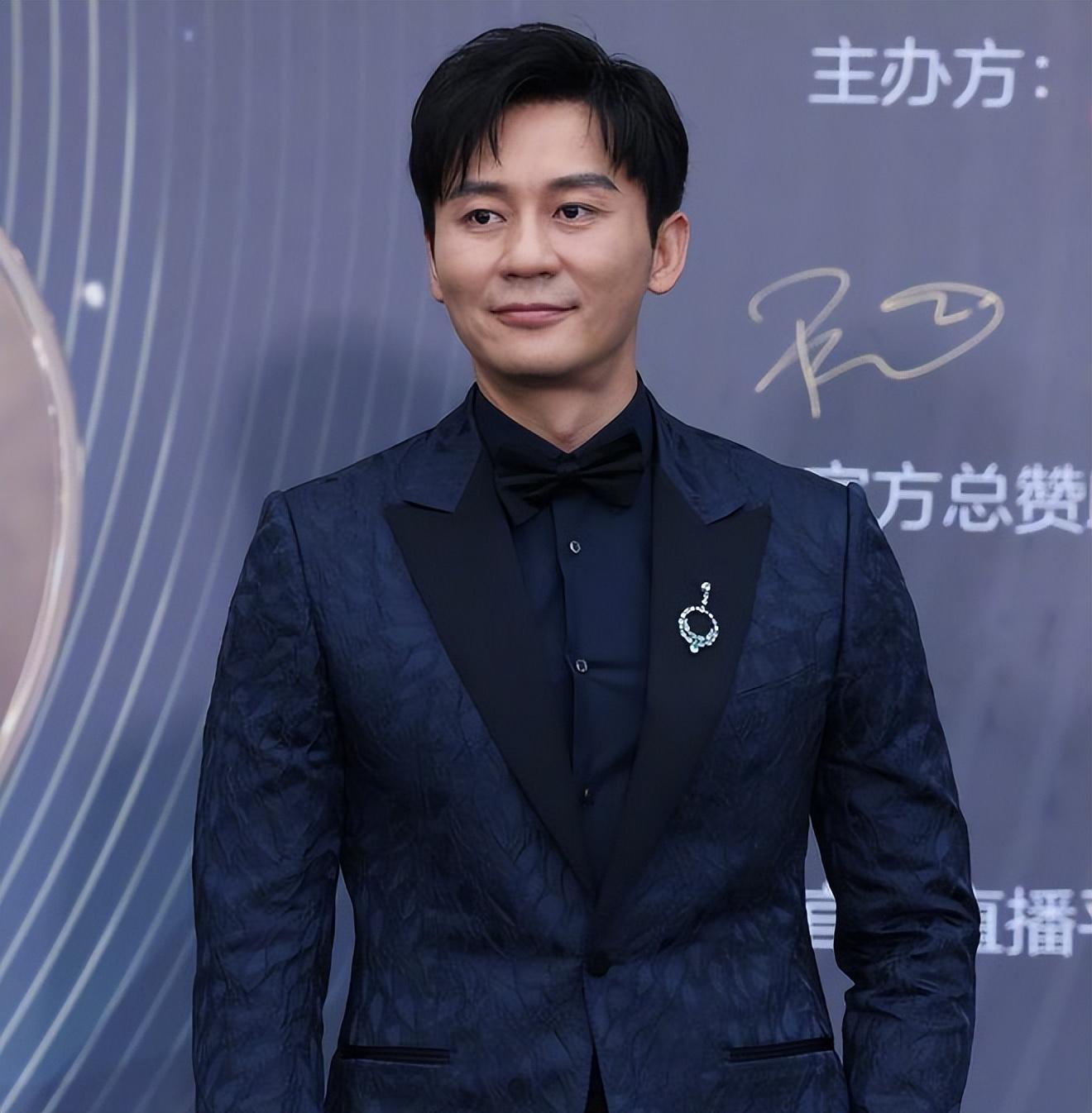 电影之夜红毯生图:刘亦菲高定裙发福,李冰冰状态佳,王一博帅气休闲区蓝鸢梦想 - Www.slyday.coM 电影之夜红毯生图:刘亦菲高定裙发福,李冰冰状态佳,王一博帅气休闲区蓝鸢梦想 - Www.slyday.coM