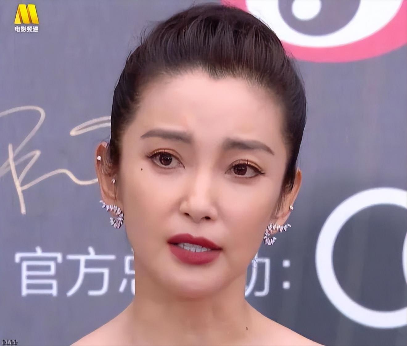 电影之夜红毯生图:刘亦菲高定裙发福,李冰冰状态佳,王一博帅气休闲区蓝鸢梦想 - Www.slyday.coM 电影之夜红毯生图:刘亦菲高定裙发福,李冰冰状态佳,王一博帅气休闲区蓝鸢梦想 - Www.slyday.coM