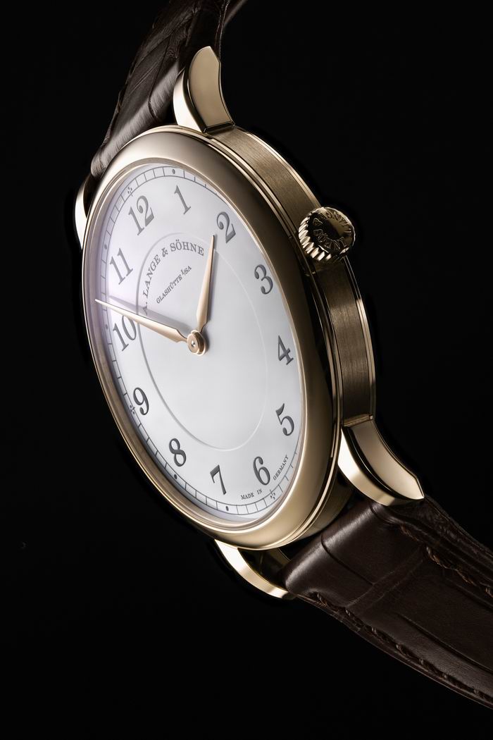 朗格1815纤薄腕表"致敬费尔迪南多·阿道夫·朗格"18k蜂蜜金纪念款