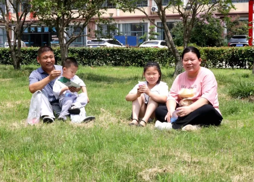 好家风 健康行｜“与我并肩作战的不仅有爱人，还有突然间长大的孩子们”休闲区蓝鸢梦想 - Www.slyday.coM