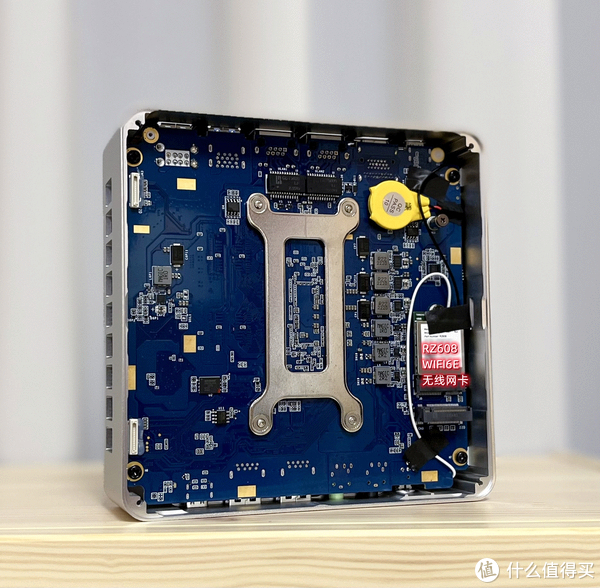 4K显示器的好搭档，迷你办公机的新选择，实测MINISFORUM TH50准系统长时间运行不发烫不发热！休闲区蓝鸢梦想 - Www.slyday.coM