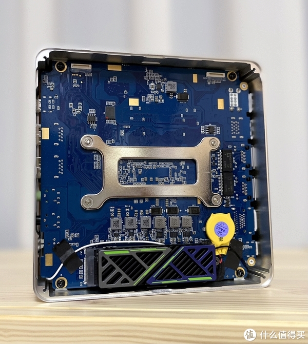 4K显示器的好搭档，迷你办公机的新选择，实测MINISFORUM TH50准系统长时间运行不发烫不发热！休闲区蓝鸢梦想 - Www.slyday.coM