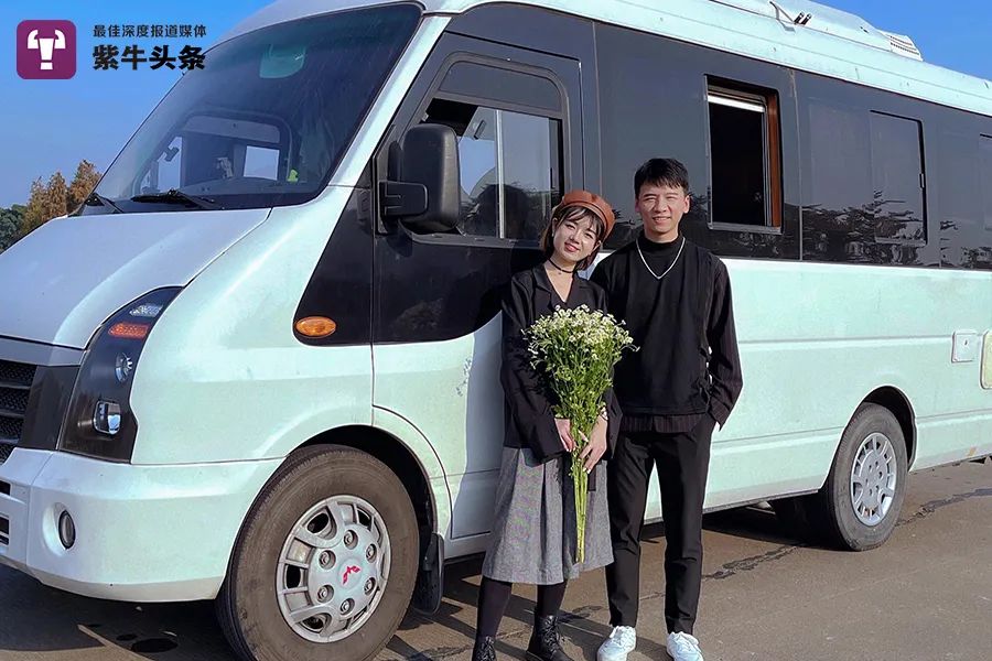 90后小情侣花16万爆改房车当家：省了房租，结束通勤噩梦，更有归属感休闲区蓝鸢梦想 - Www.slyday.coM
