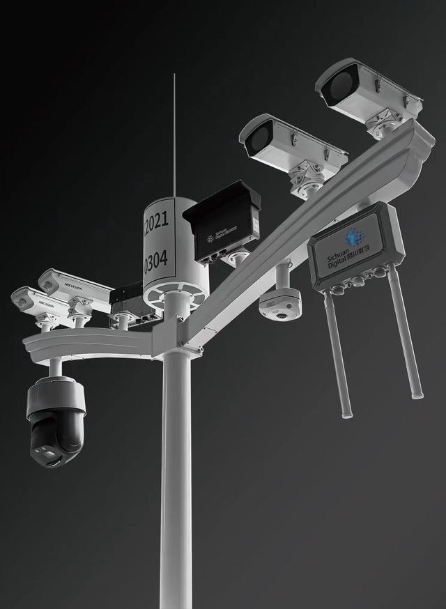 新基建新生活上帝视角行路上智慧交通让出行更安全