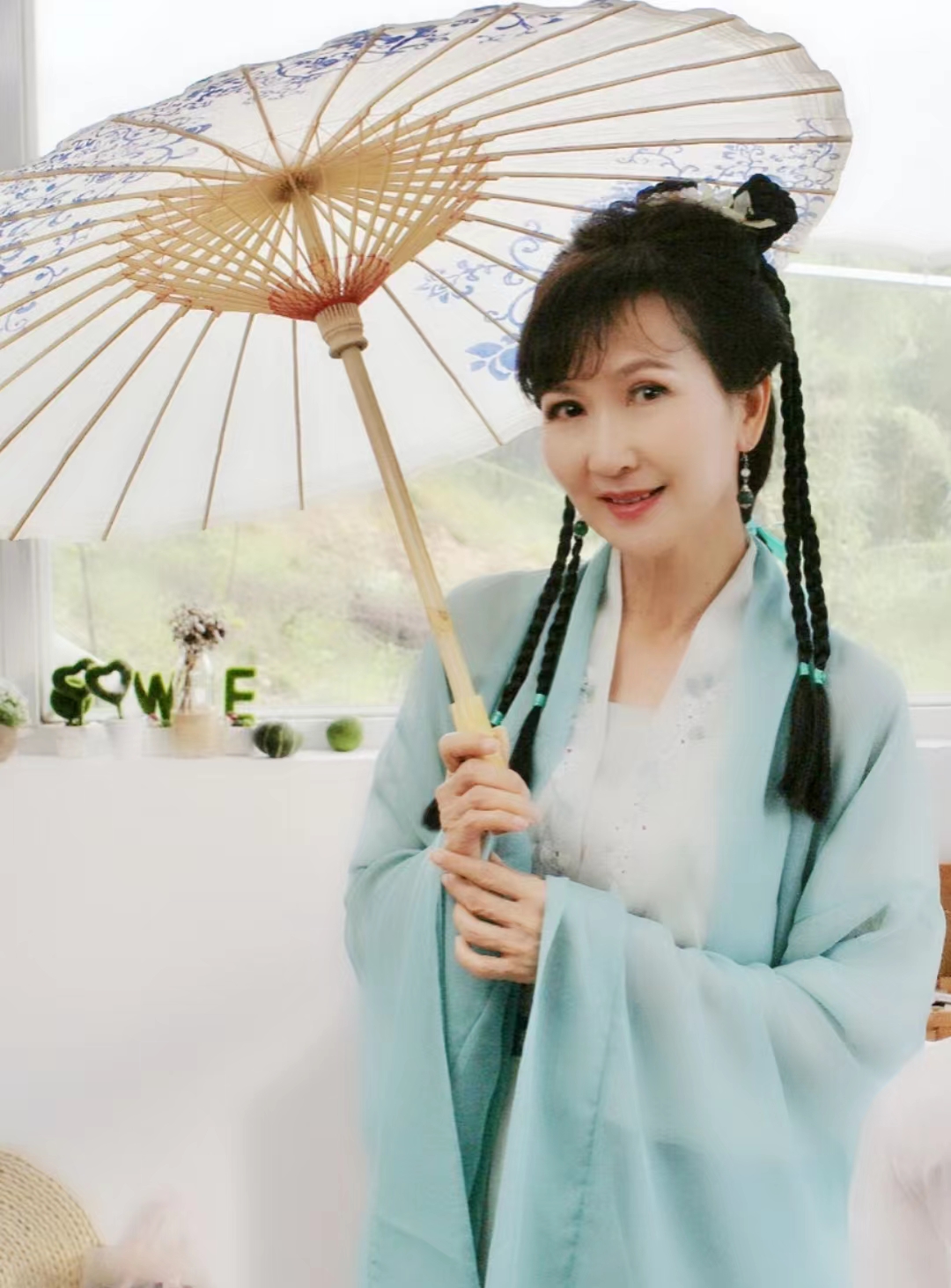 新白娘子传奇开播三十年64岁小青美貌依旧不见赵雅芝叶童