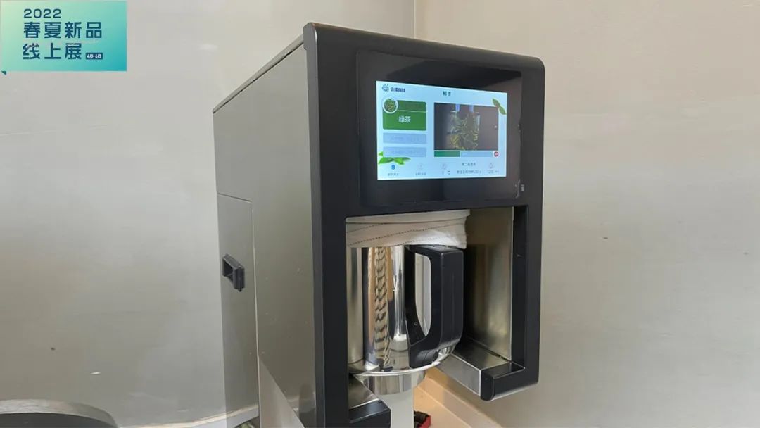 探店深圳奈雪:"自动奶茶机"做产品,3个人干好一家店?