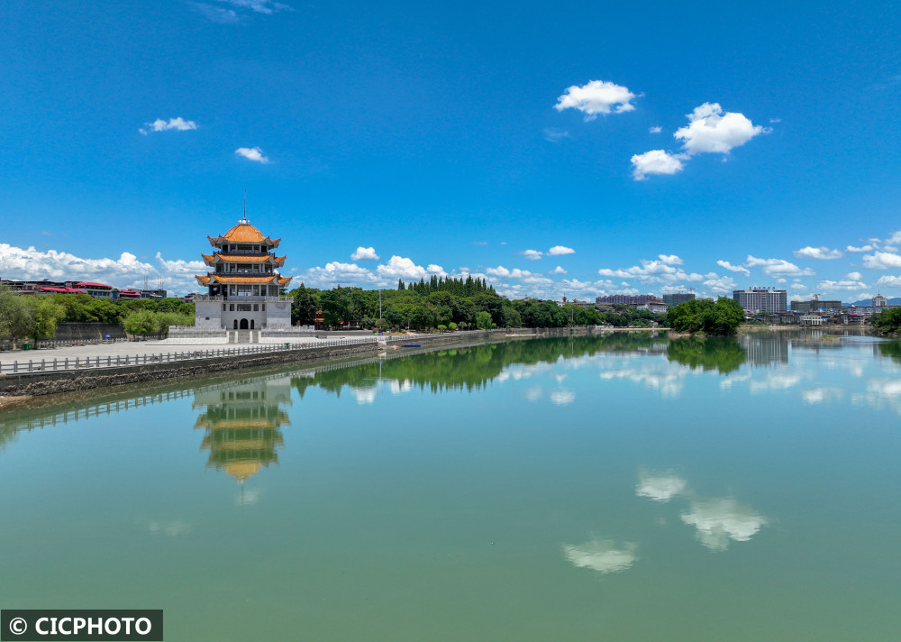 2022年8月9日在湖南省永州市江华瑶族自治县涔天河国家湿地公园拍摄