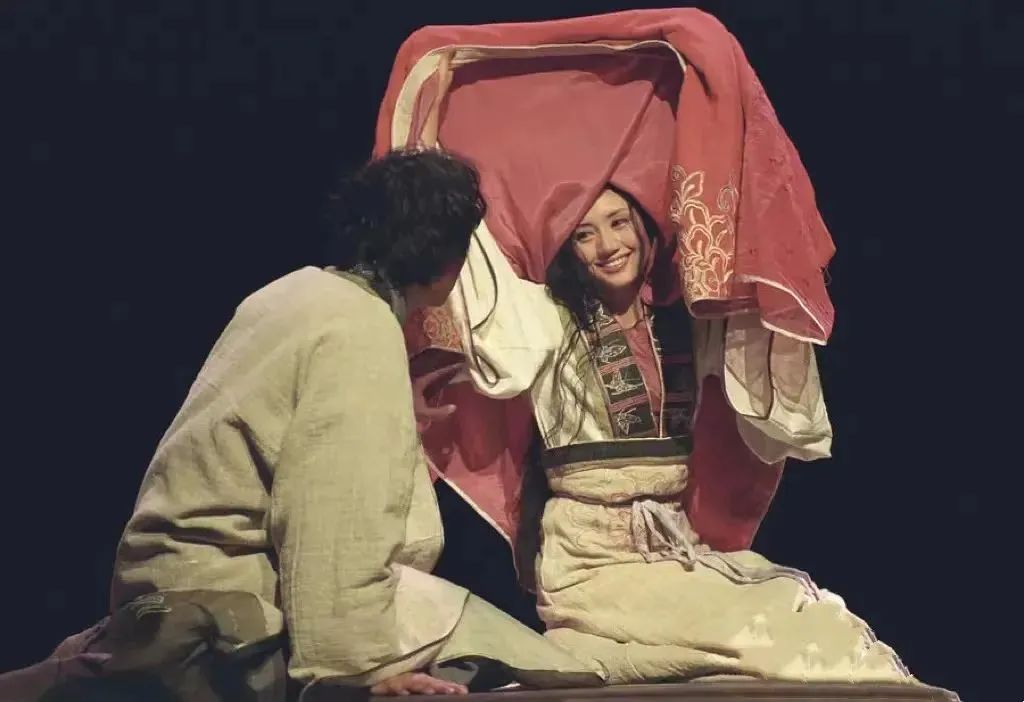 她的清醒，内娱最缺休闲区蓝鸢梦想 - Www.slyday.coM