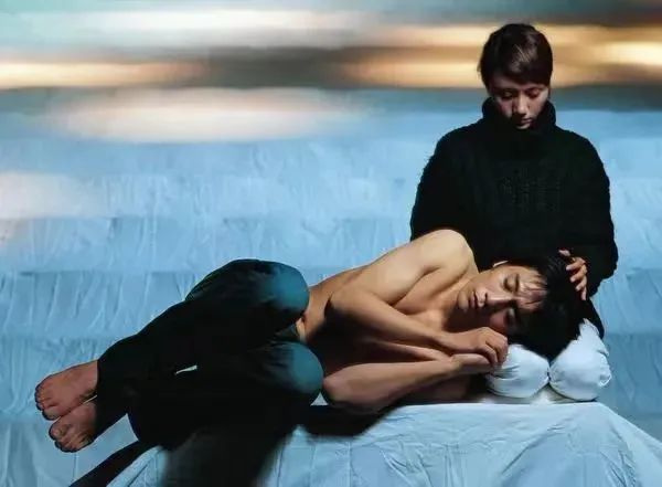 她的清醒，内娱最缺休闲区蓝鸢梦想 - Www.slyday.coM