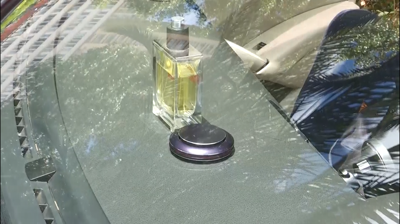 男子车上点烟，居然引发爆燃！休闲区蓝鸢梦想 - Www.slyday.coM