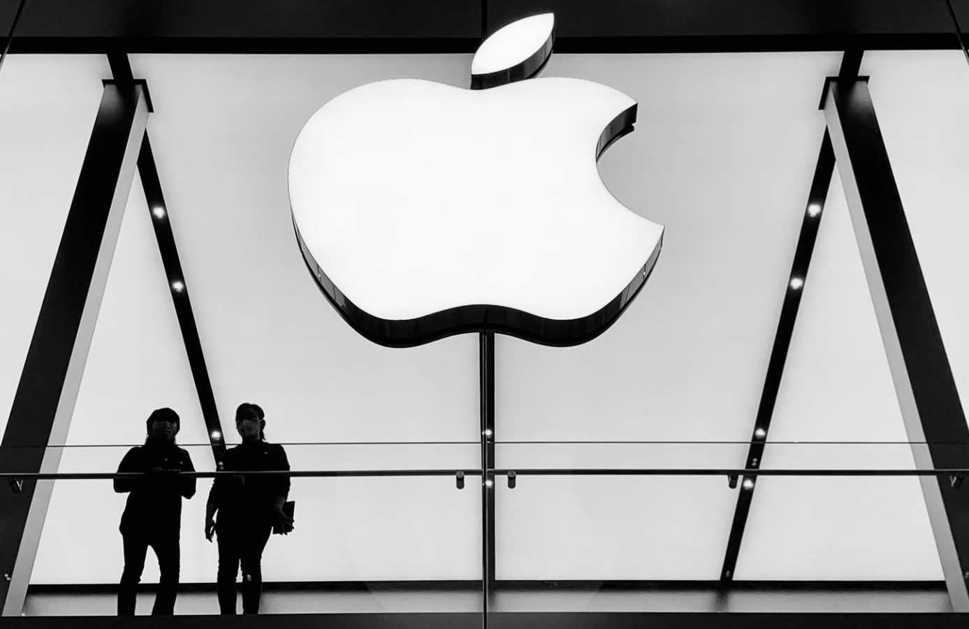 在iphone里到处塞广告苹果也要学小米了