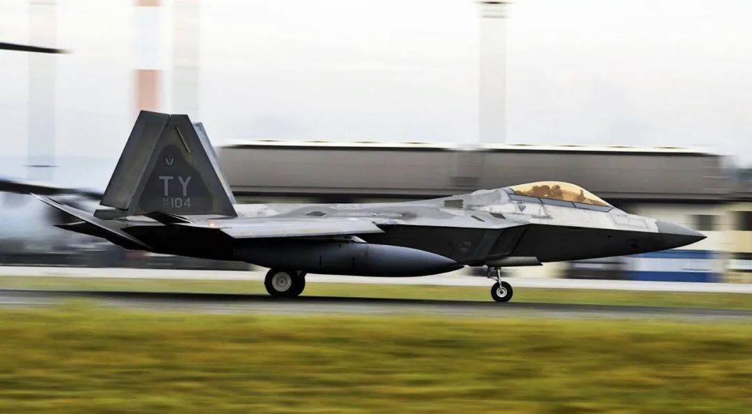 谁才是歼20的最佳“搭档”？休闲区蓝鸢梦想 - Www.slyday.coM