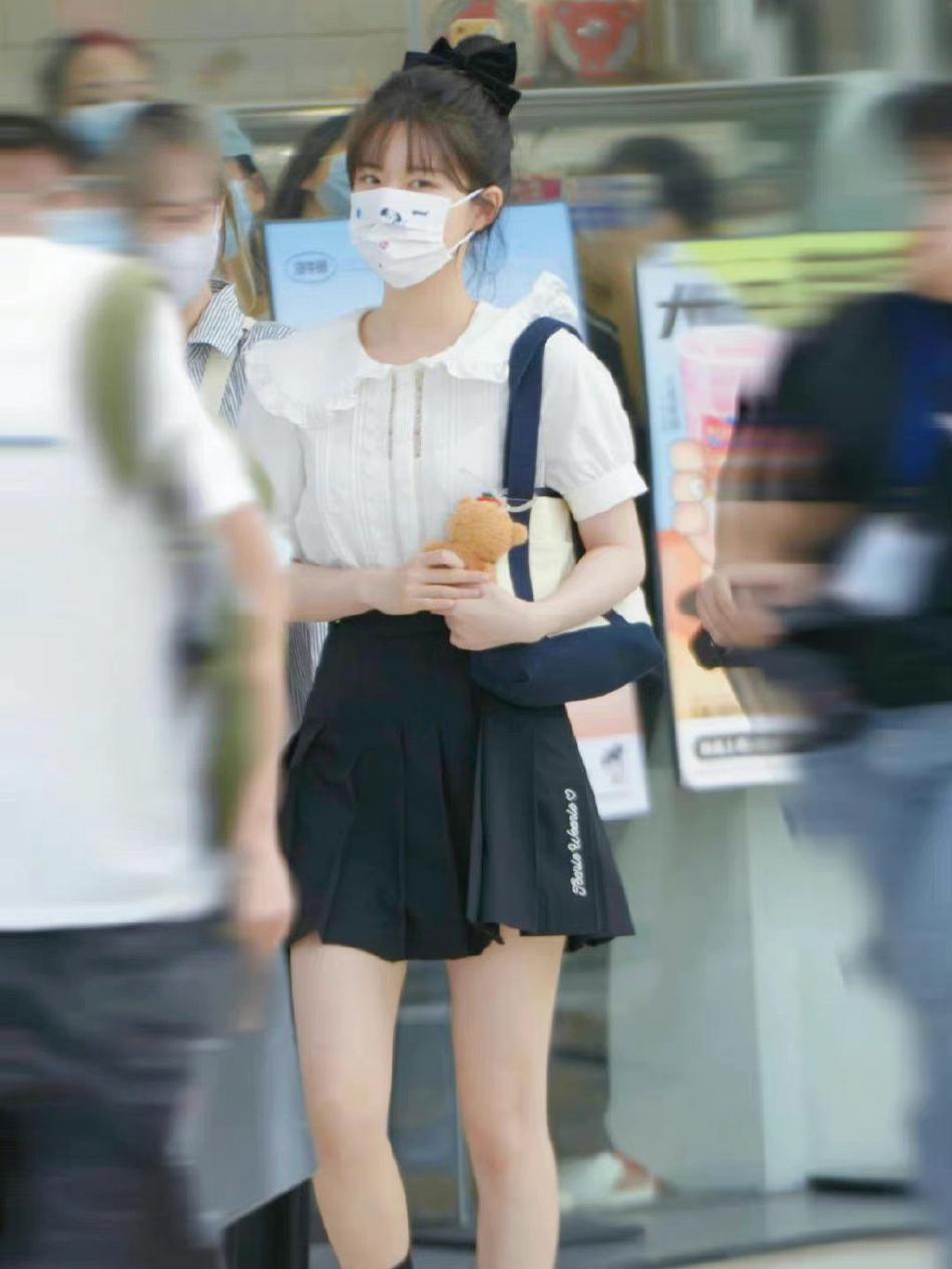 《偷偷藏不住》流出,赵露思陈哲远露面,网友热议休闲区蓝鸢梦想 - Www.slyday.coM 《偷偷藏不住》流出,赵露思陈哲远露面,网友热议休闲区蓝鸢梦想 - Www.slyday.coM