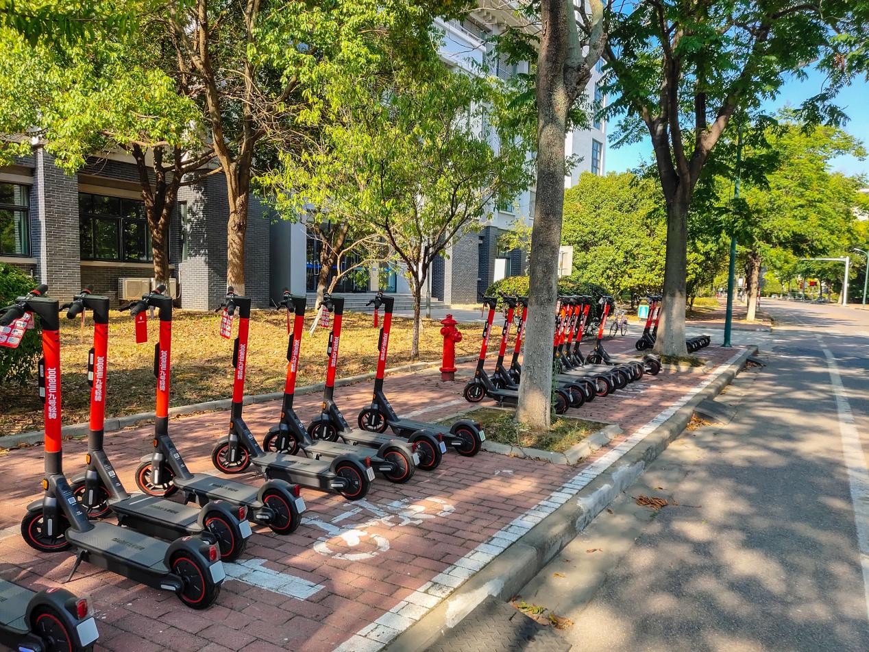 高校入驻助力出行九号轻骑共享滑板车正式入驻南京晓庄学院