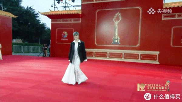 她才是真正的 顶级名媛 ！红毯生图艳压所有女明星休闲区蓝鸢梦想 - Www.slyday.coM