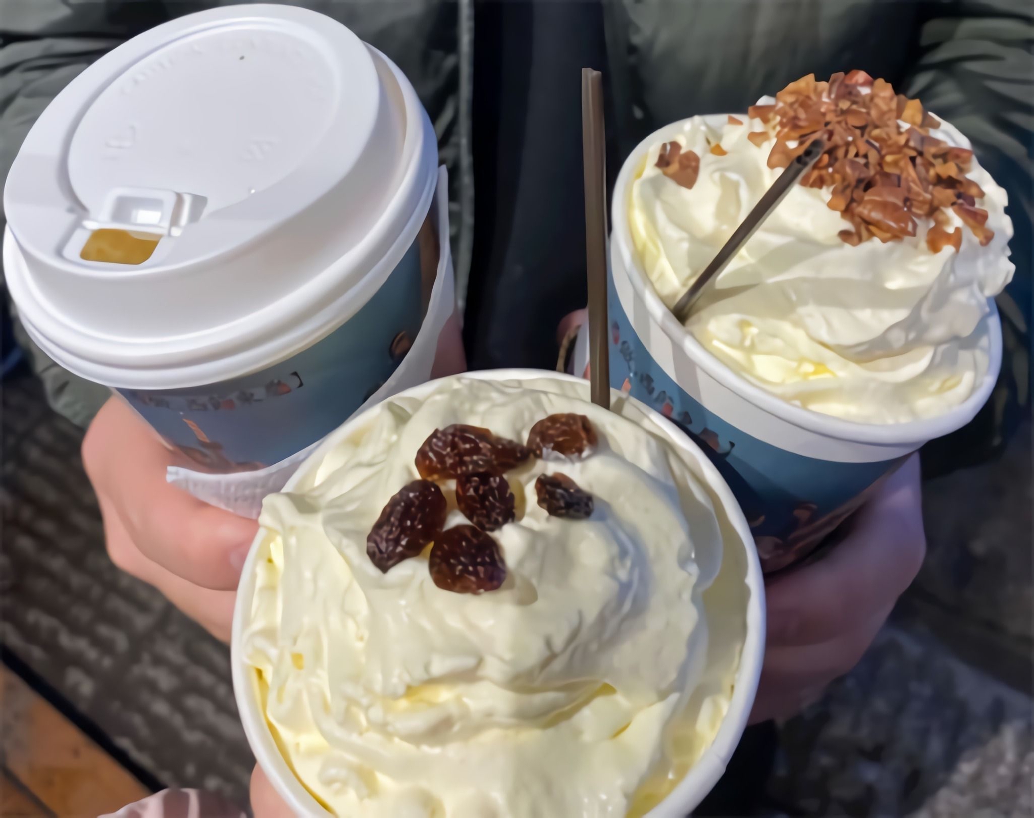 喝了能成仙？茶颜悦色南京首家门店开业：黄牛炒到200一杯！休闲区蓝鸢梦想 - Www.slyday.coM