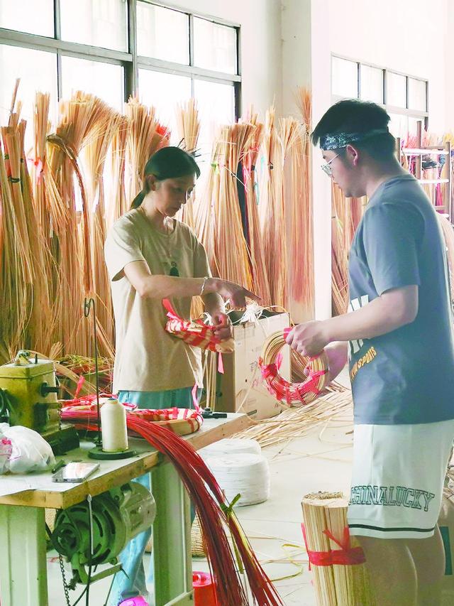 新悦活｜广州大学生“三下乡”：用青春抒写“00后”的乡村实践故事休闲区蓝鸢梦想 - Www.slyday.coM