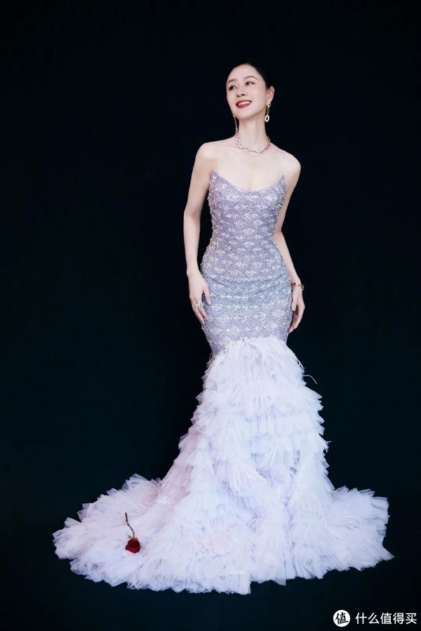 她才是真正的 顶级名媛 ！红毯生图艳压所有女明星休闲区蓝鸢梦想 - Www.slyday.coM