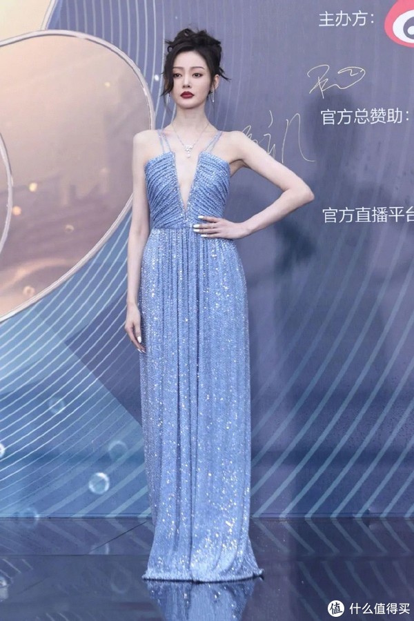 她才是真正的 顶级名媛 ！红毯生图艳压所有女明星休闲区蓝鸢梦想 - Www.slyday.coM