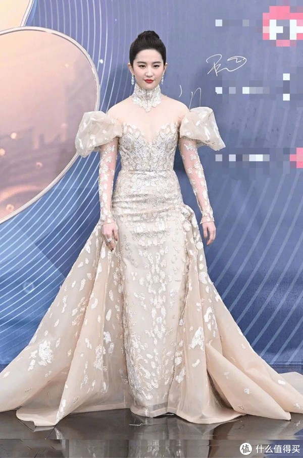 她才是真正的 顶级名媛 ！红毯生图艳压所有女明星休闲区蓝鸢梦想 - Www.slyday.coM