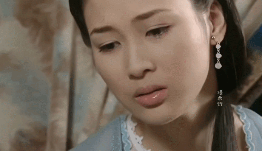 《隋唐英雄传》里她演李蓉蓉,一个又美又惨的悲剧人物.