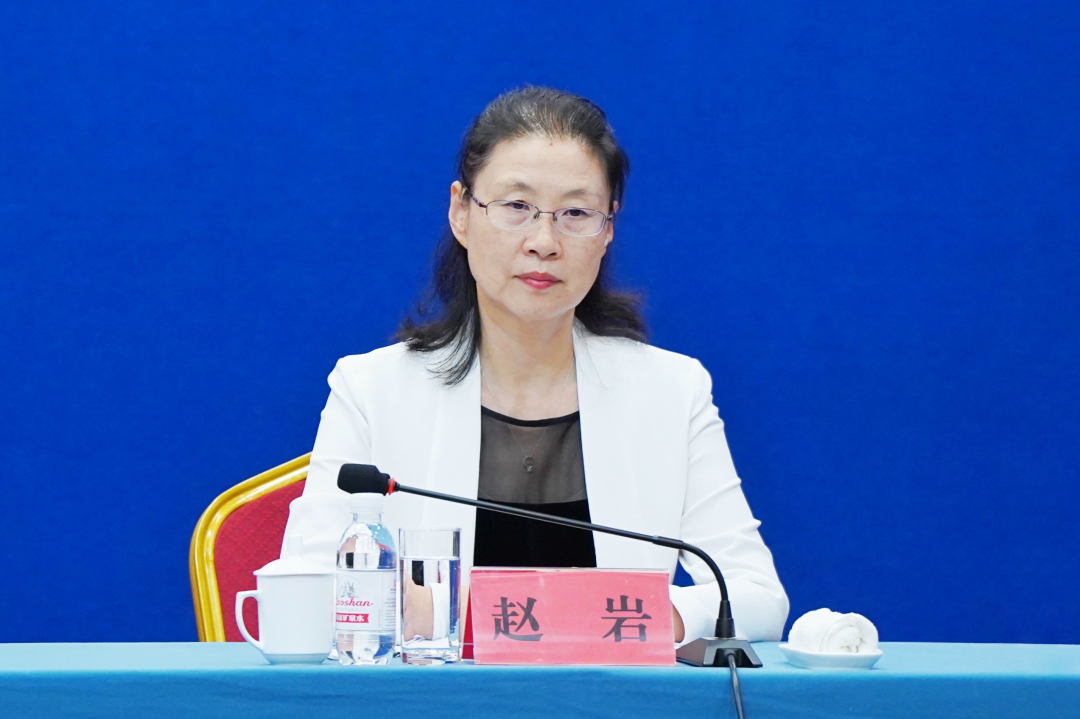 市人力资源社会保障局副局长 赵岩