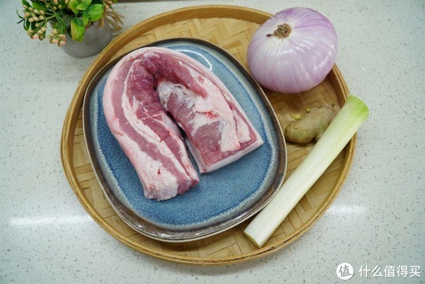 原来在家做“脆皮五花肉”这么简单，一煮一烤，焦香酥脆，真解馋休闲区蓝鸢梦想 - Www.slyday.coM