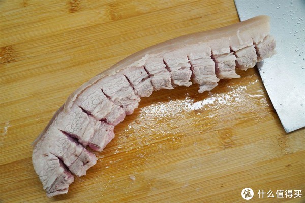 原来在家做“脆皮五花肉”这么简单，一煮一烤，焦香酥脆，真解馋休闲区蓝鸢梦想 - Www.slyday.coM