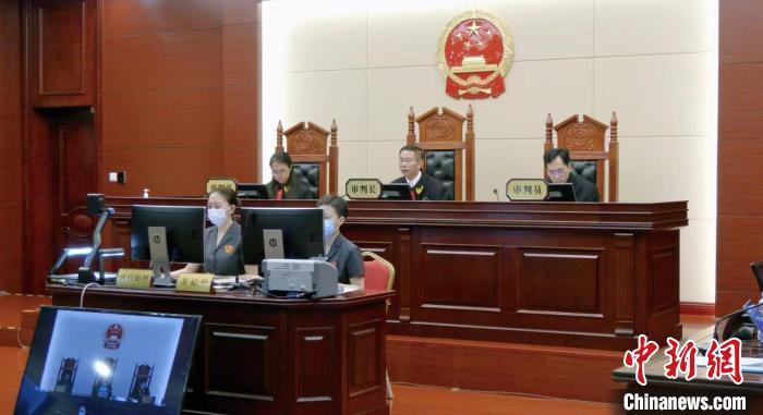 劳荣枝案二审次日庭审现场：检辩双方争议较大 劳荣枝自称“受害人”休闲区蓝鸢梦想 - Www.slyday.coM