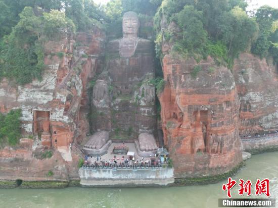 水位下降 四川乐山大佛“真身”全部显露休闲区蓝鸢梦想 - Www.slyday.coM