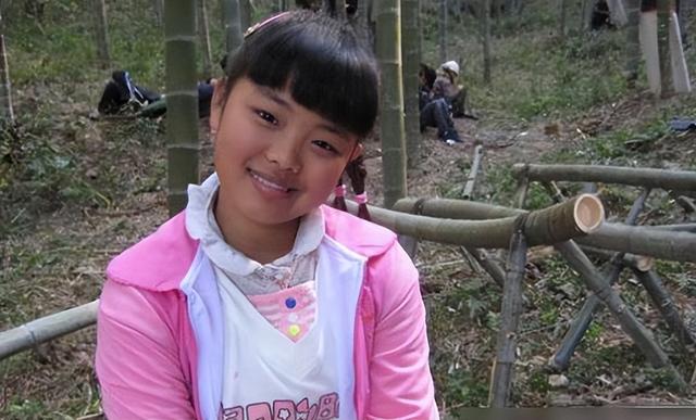 "整容式成长"莫小贝,曾被称为最丑童星,如今诠释真女大十八变__财经