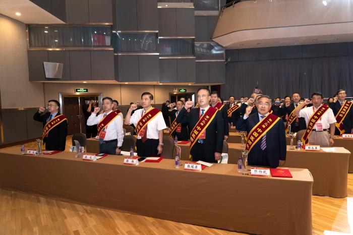 8月19日,中国医师协会主办的2022年中国医师节庆祝大会暨第十三届“中国医师奖”颁奖大会在北京召开,张伯礼等78名医师获得“中国医师奖”。中国医师协会供图