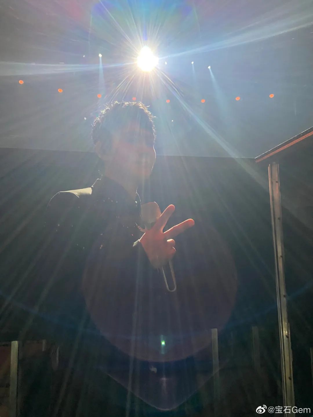 宝石老舅：中文说唱现在鱼龙混杂，很多人心思不在音乐上休闲区蓝鸢梦想 - Www.slyday.coM