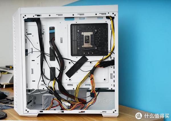 好机箱也能提升使用体验：酷冷至尊MB520MESH中塔机箱分享休闲区蓝鸢梦想 - Www.slyday.coM