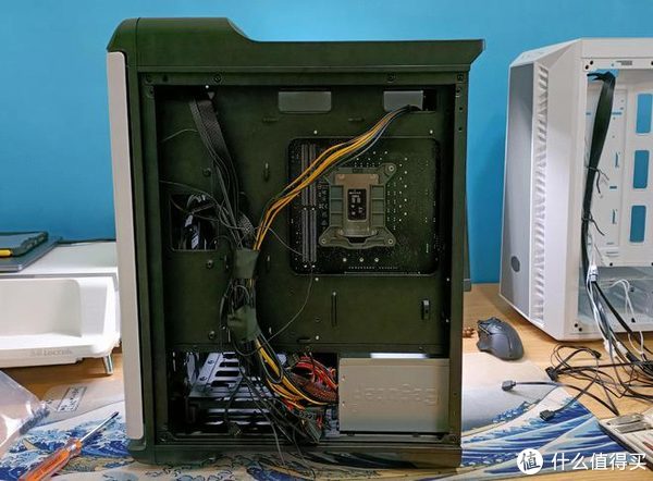 好机箱也能提升使用体验：酷冷至尊MB520MESH中塔机箱分享休闲区蓝鸢梦想 - Www.slyday.coM