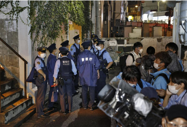 日本15岁少女街头随机砍人,是压力太大了导致心理有问题?__财经头条