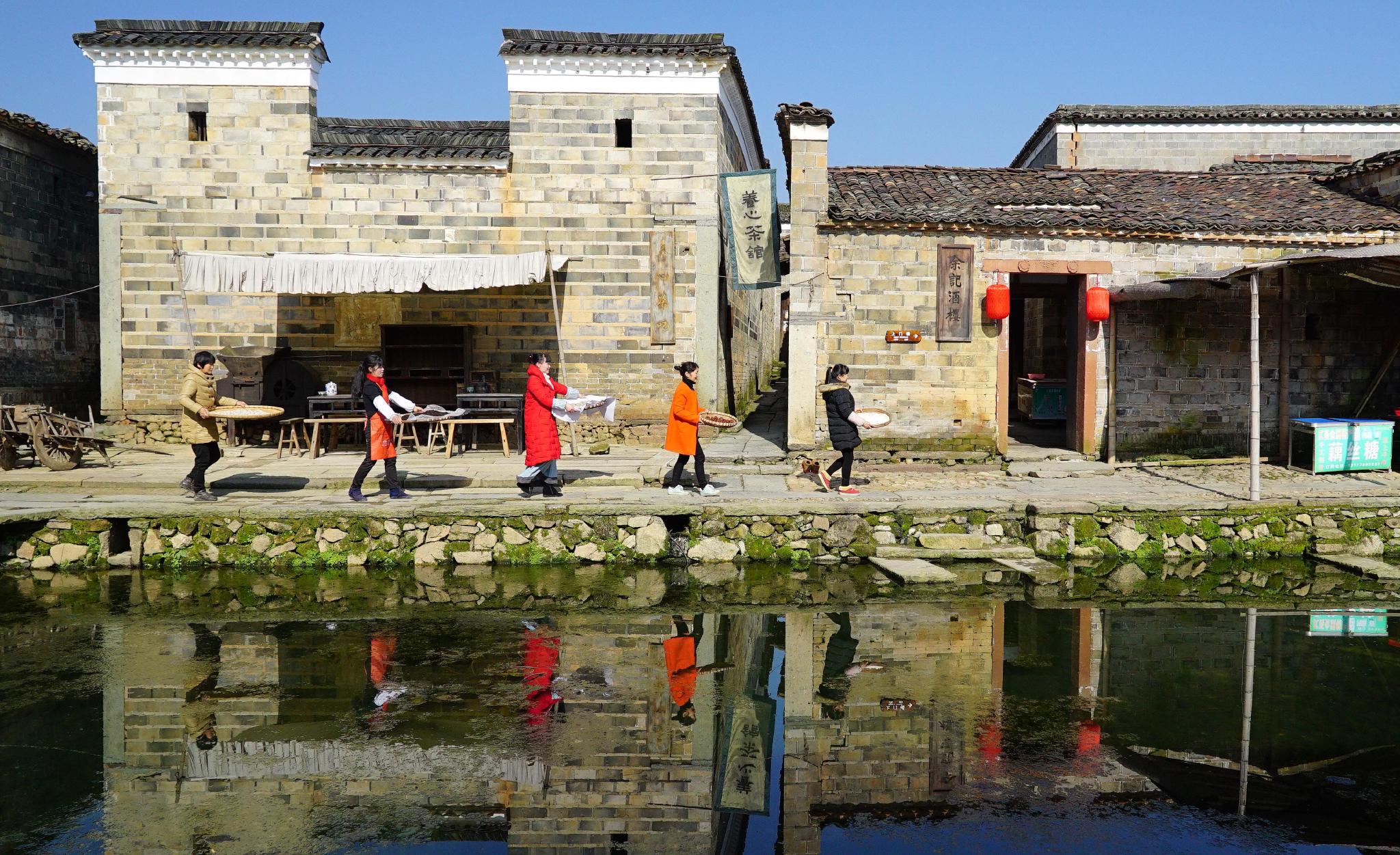 七旬义务文保员:守护古村的原生力量|古村落|江西省_新浪新闻