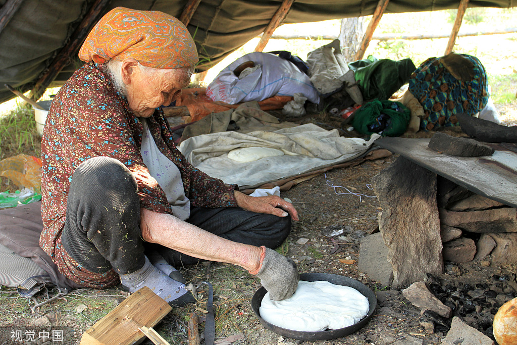 “中国最后一位女酋长”告别了她的驯鹿和山林休闲区蓝鸢梦想 - Www.slyday.coM